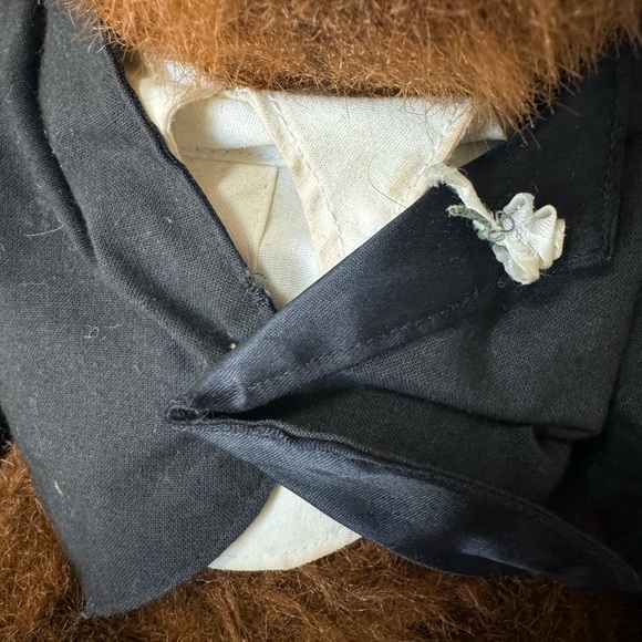 1994 Vermont teddy bear with tuxedo top - Picture 2 of 4